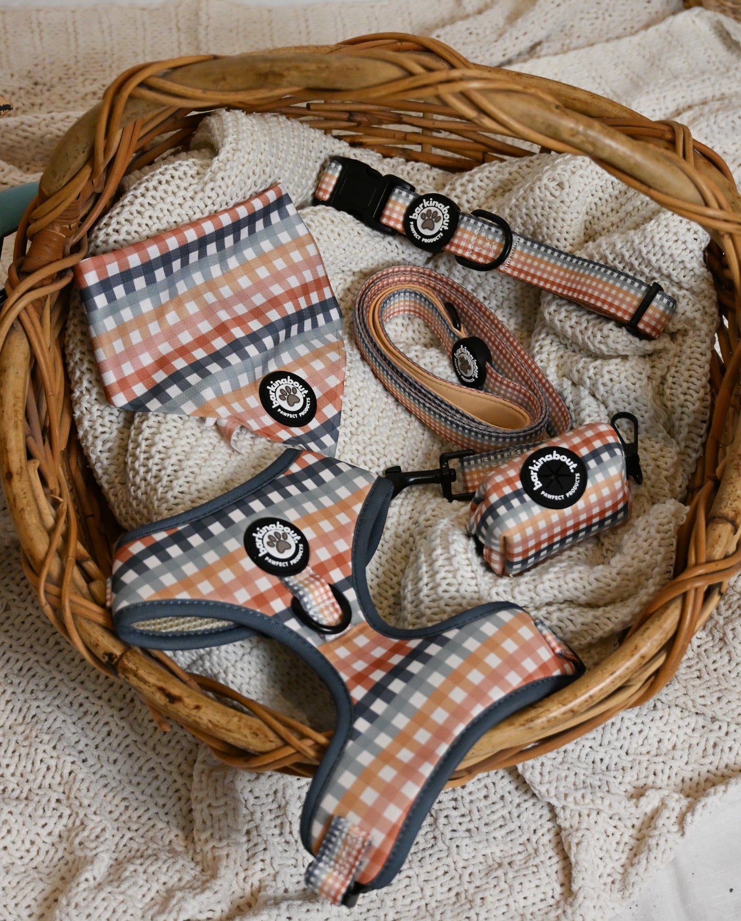 The Picnic Pup: Adjustable Collar