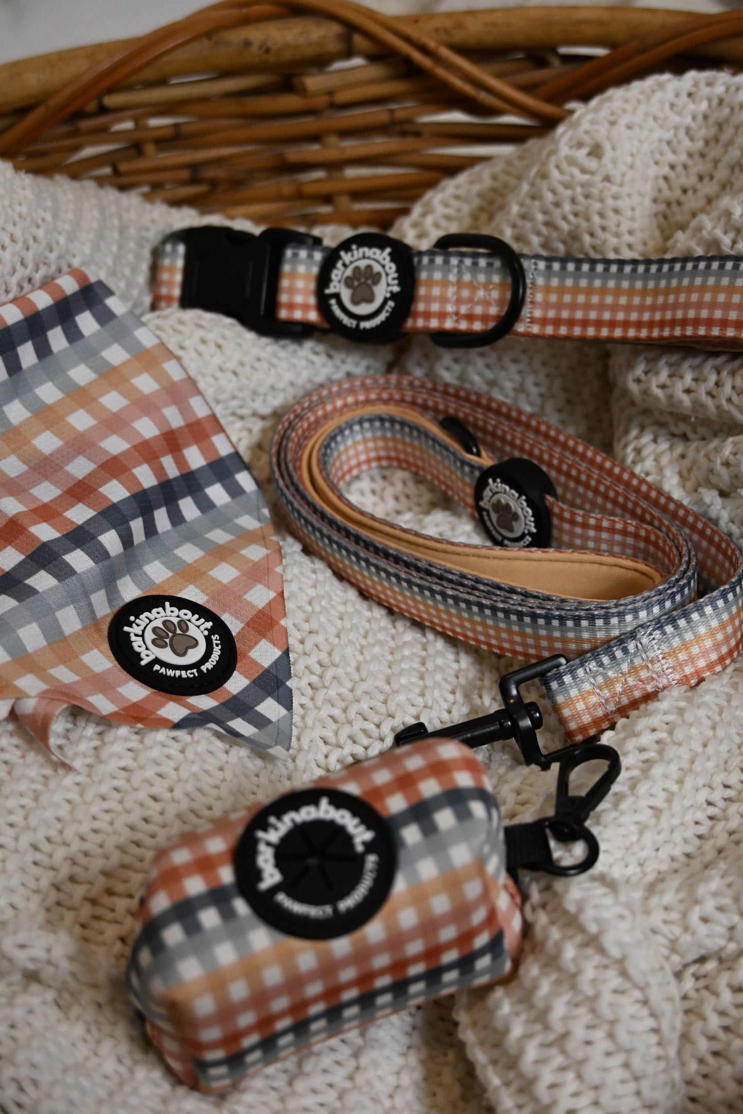 The Picnic Pup: Adjustable Collar